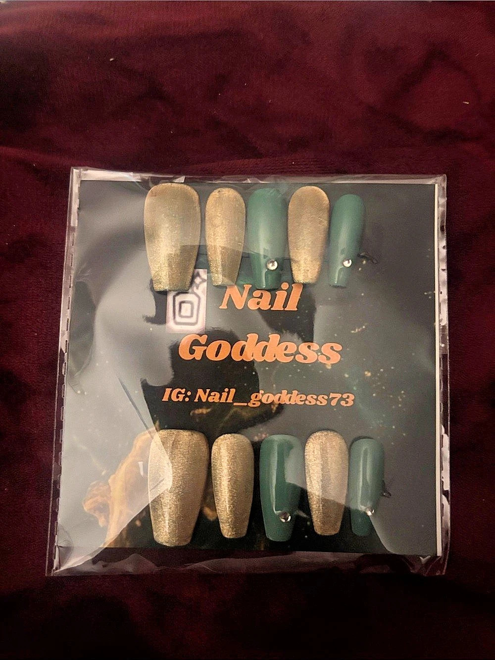 Green & Gold Press-On Nails NWT